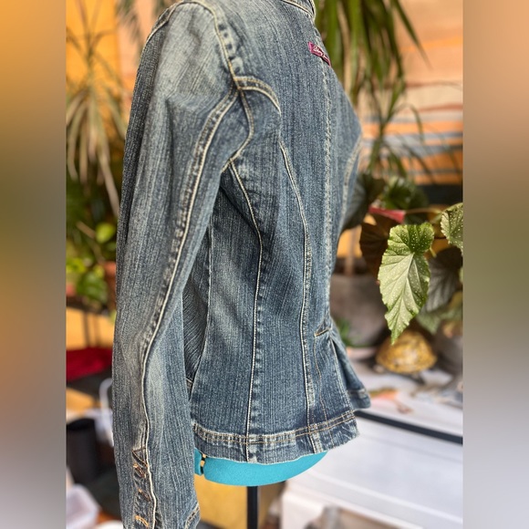 DKNY button up Jean Jacket - Picture 6 of 9